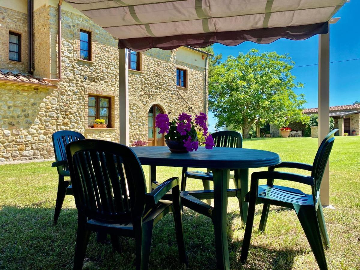 Agriturismo L'Antica Quercia Pomarance Exterior photo